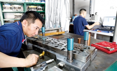 精密模具